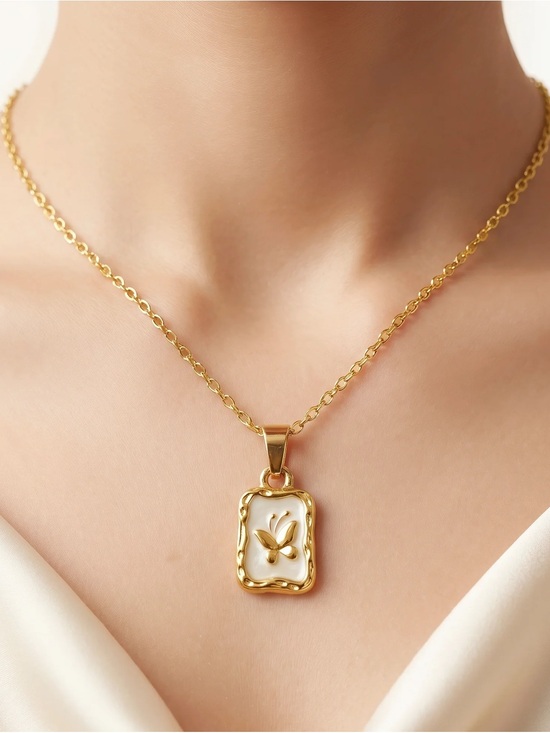 Anthropologie Jewelry - Butterfly necklace Q1033